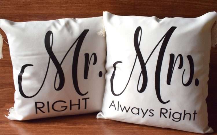 Mr and Mrs Cushions – Customized Gifts Online