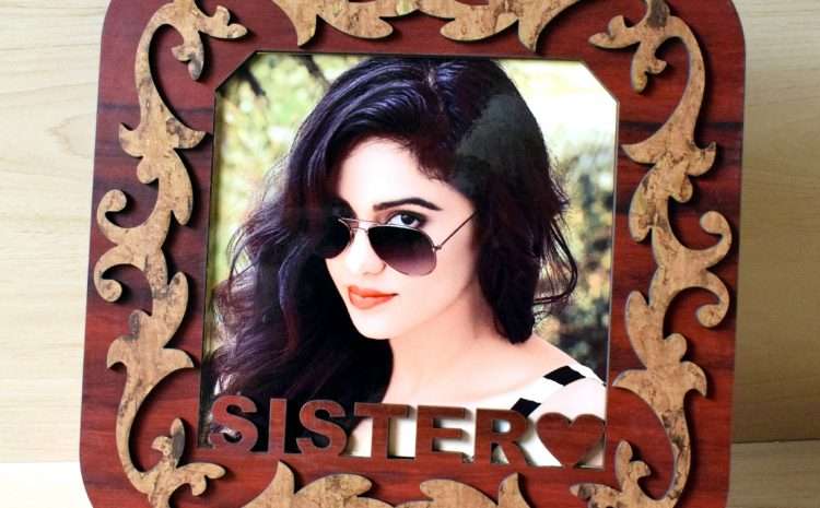 Wooden Designer Frame – Customized Gifts Online