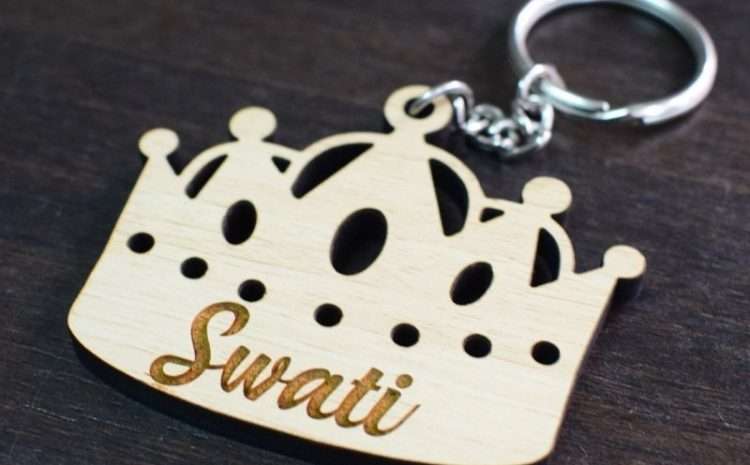 Crown Keychain – Customized Gifts Online